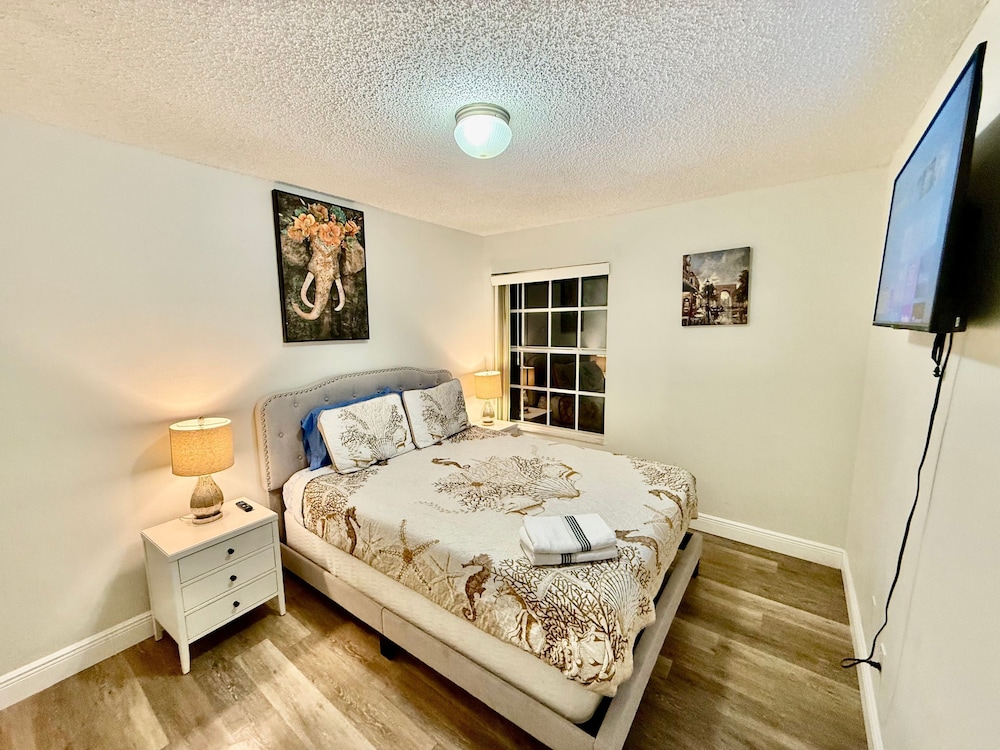 Grand Laguna 3BR Penthouse Near Universal Parks