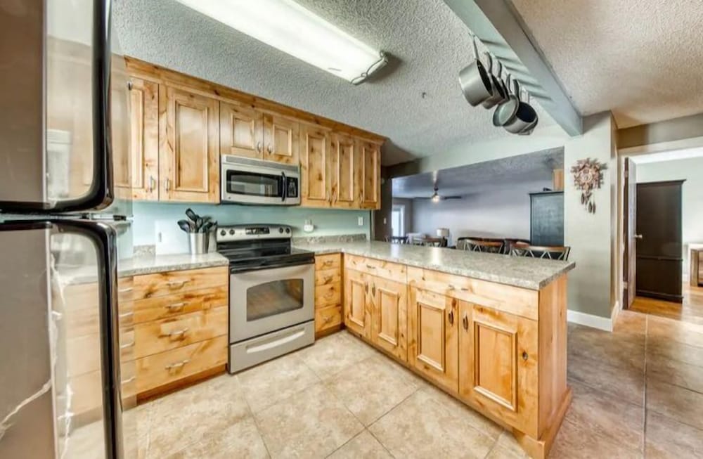 Spacious 2BR, 2BA for 6- Kristi