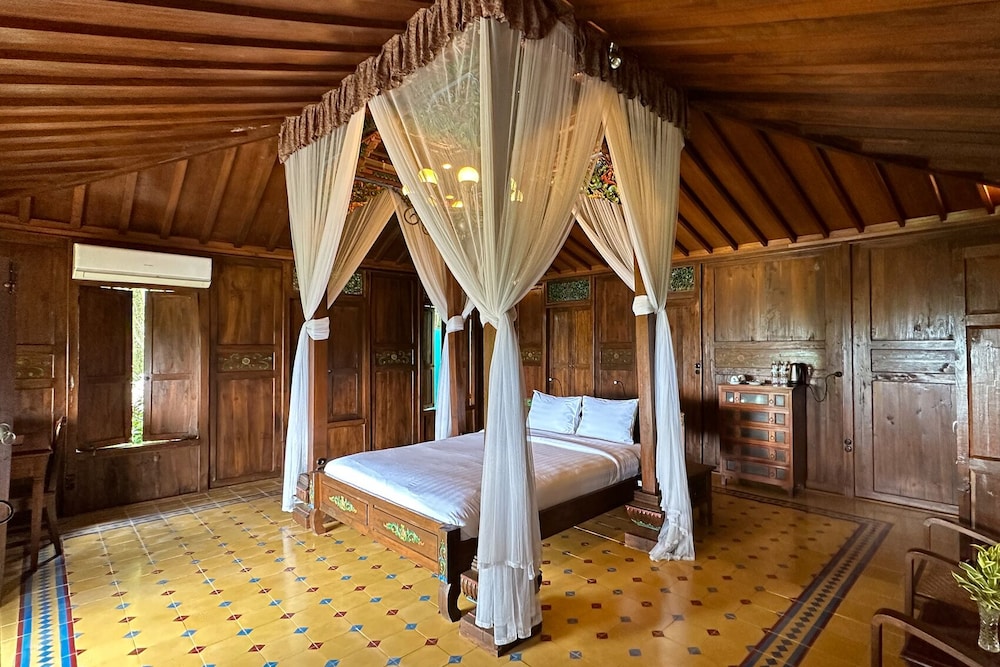 Villa Borobudur Resort