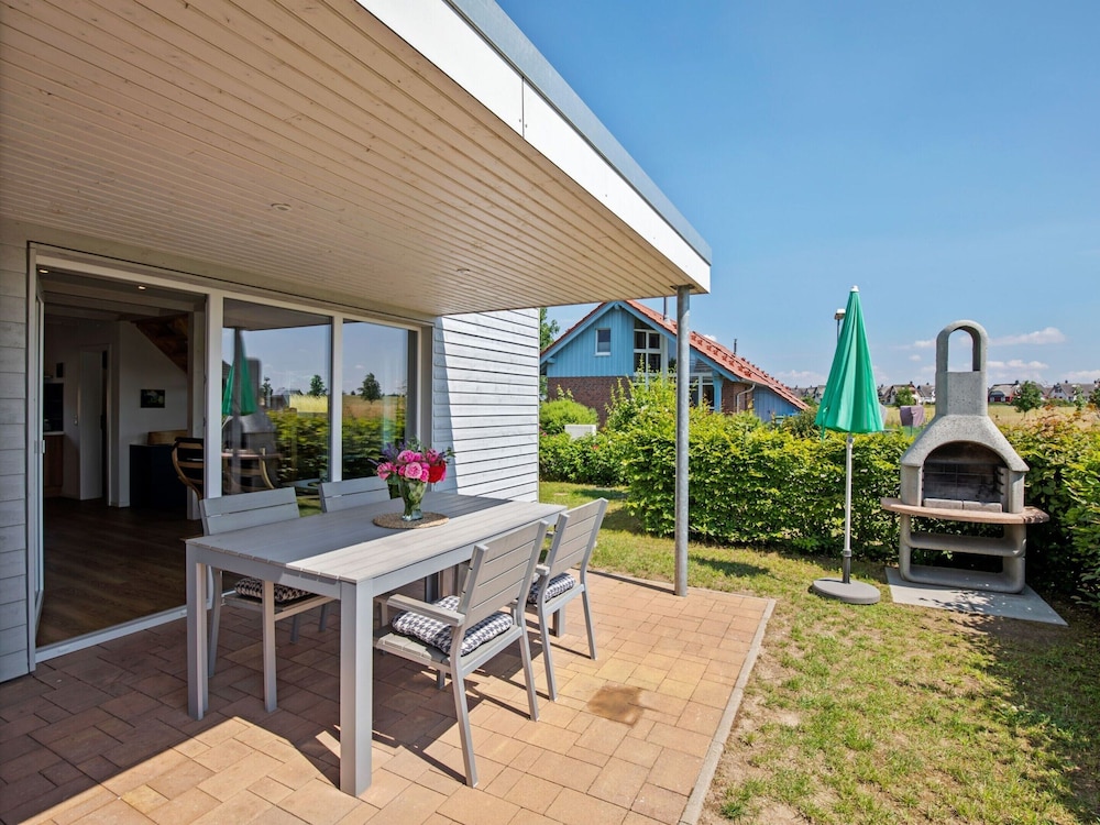 Charming Holiday Home in Zierow Near Seabeach