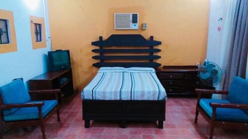 Hostal y Camping Villa Mercedes