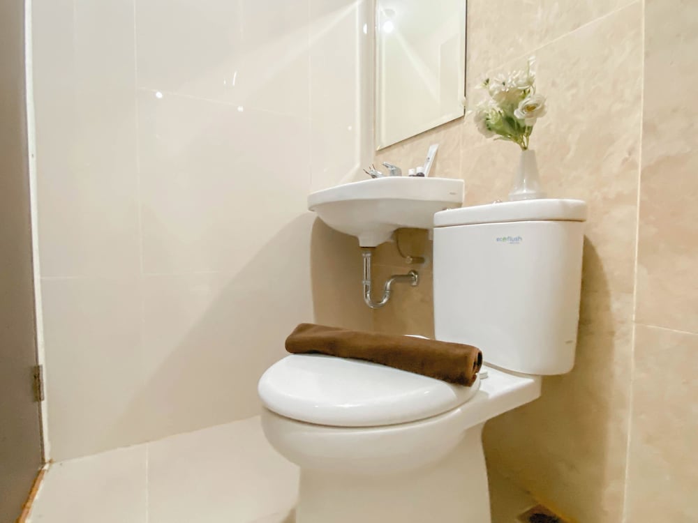 Good Place and Cozy Studio at Transpark Cibubur Apartment