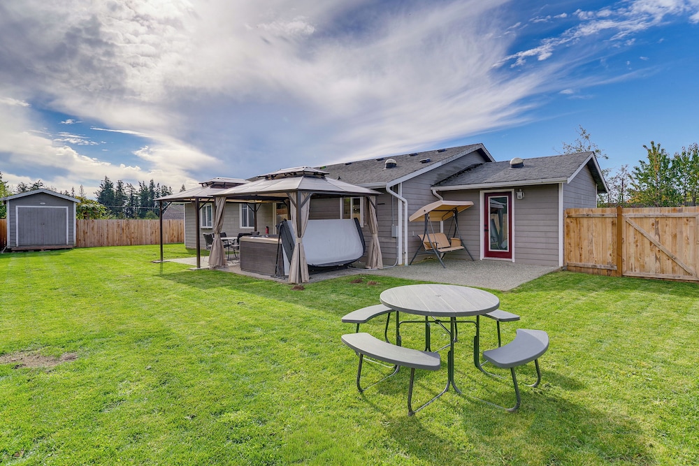 Explore Camano Island Beaches! Family Home w/ Yard
