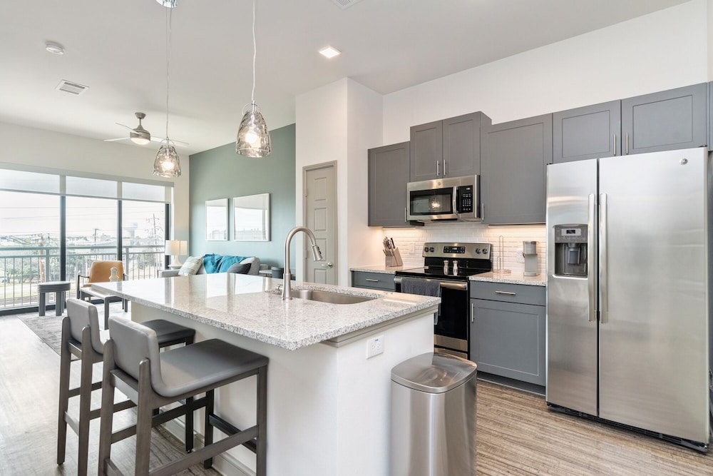 Landing Apartments Greer - Sugar Creek