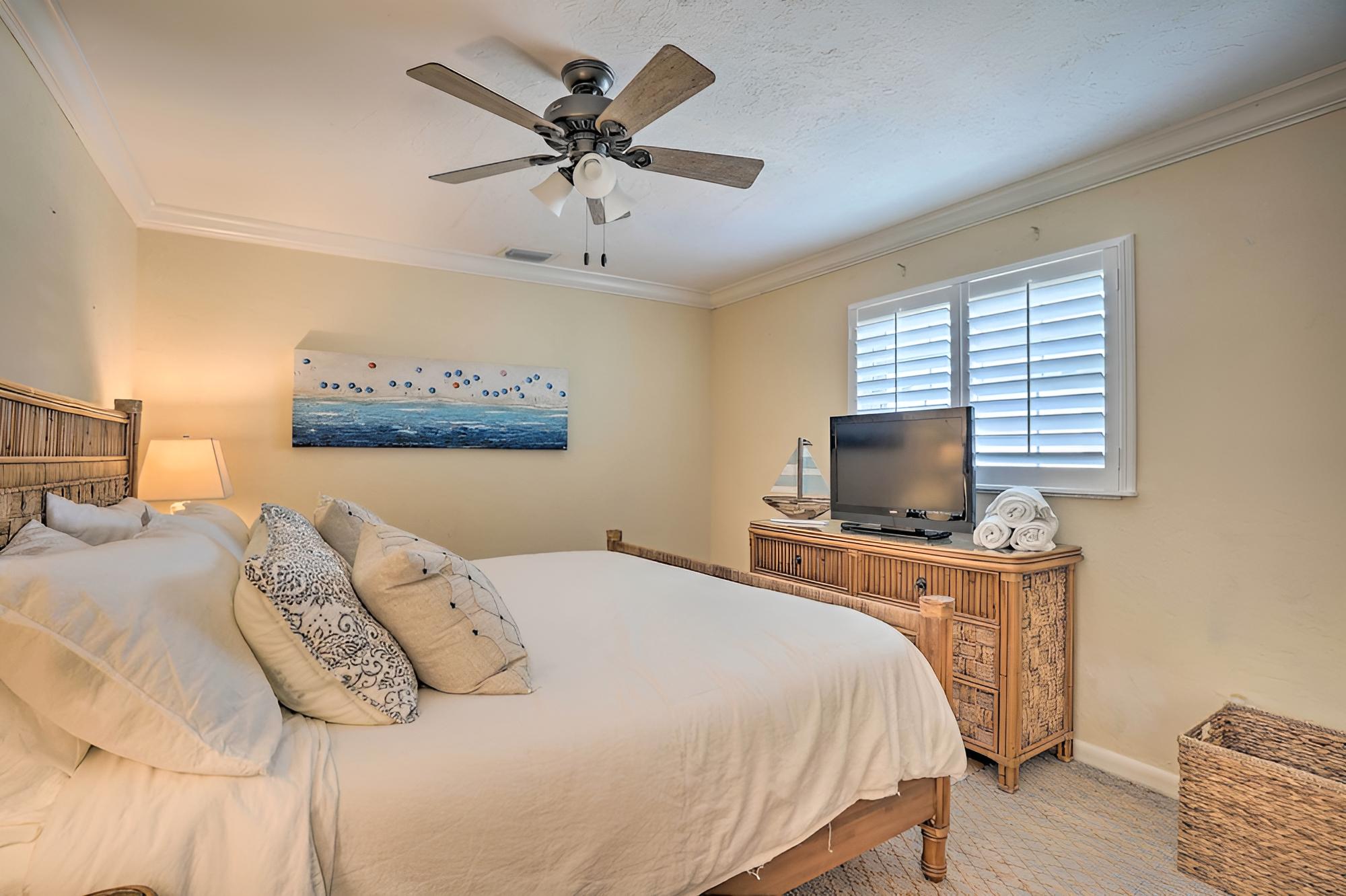 Marco Island Home w/ Heated Pool, Close to Beach! view 4
