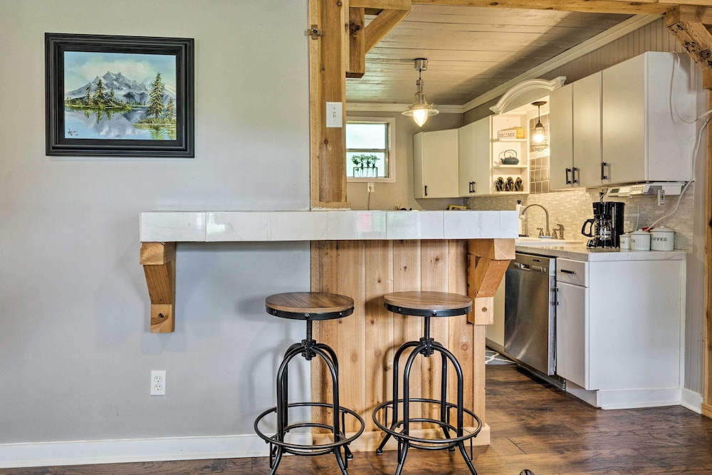 Charming Lake Travis Cottage 20mi to Dtwn Austin - Property Image 18