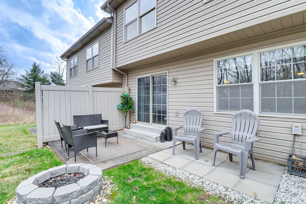 Family-friendly Townhome: 16 Mi to Pittsburgh! - Property Image 17