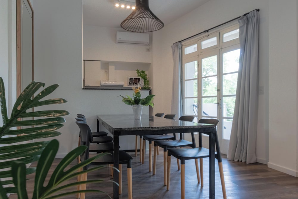 MOT + New Villa vega- Piscina, Terraza & BBQ 8 pax