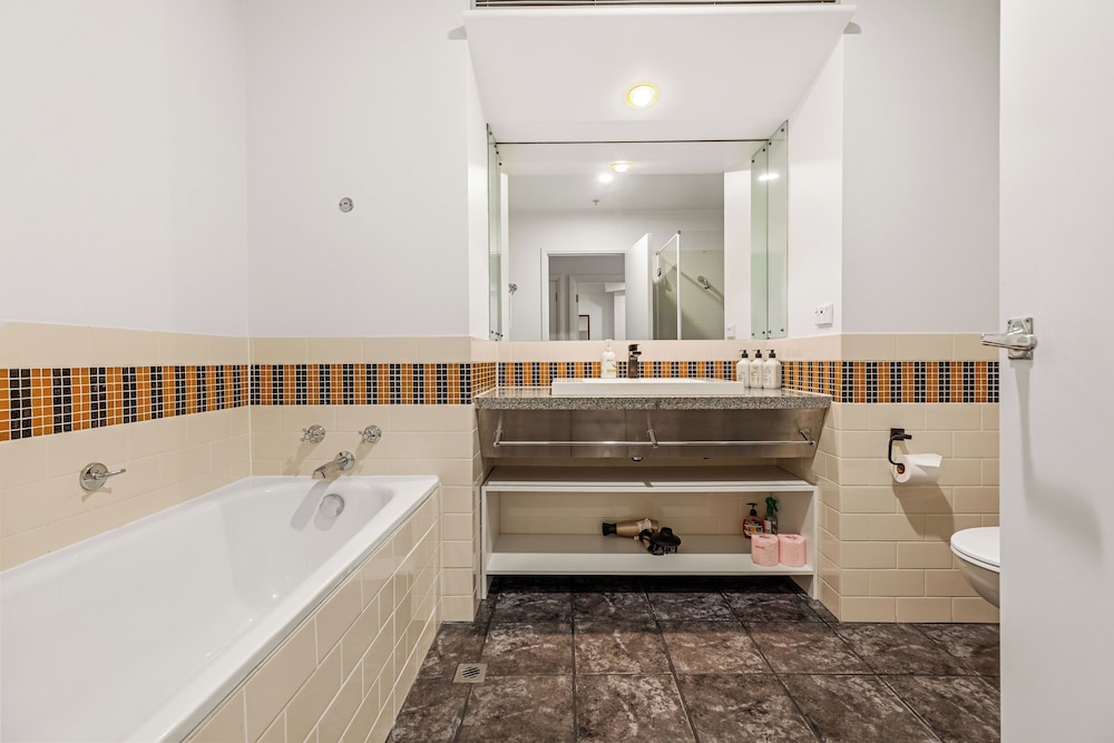 Stunning 1BR Apt in Heritage Hotel by Zodiak Stays