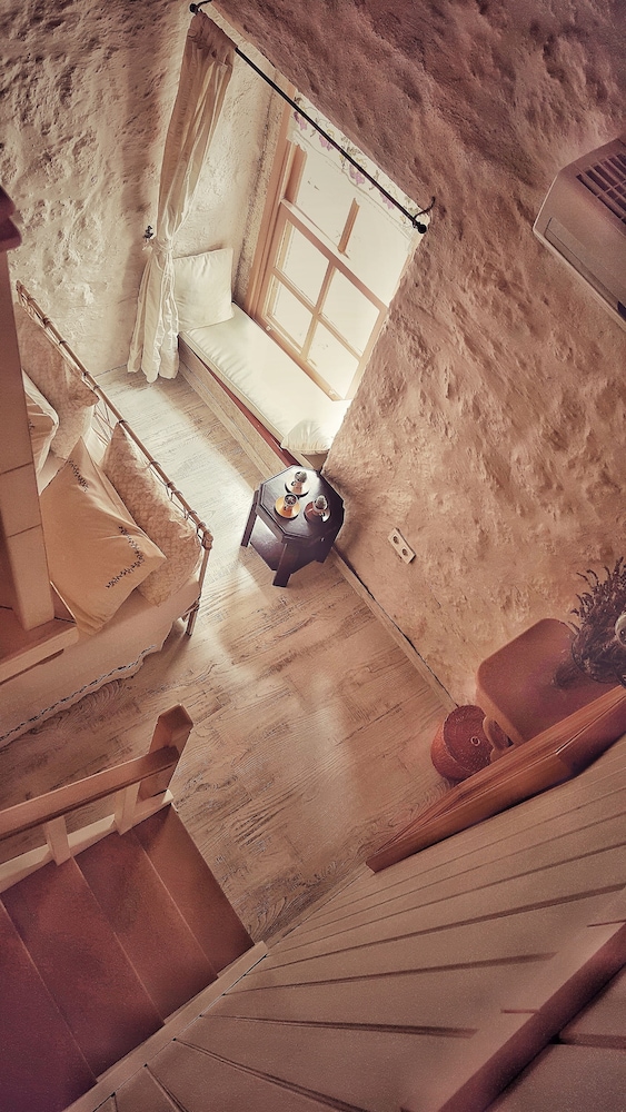 Lilyum Alaçatı Butik Otel - Image 33