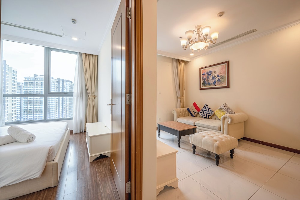 PD Pristine Apartment Landmark Plus
