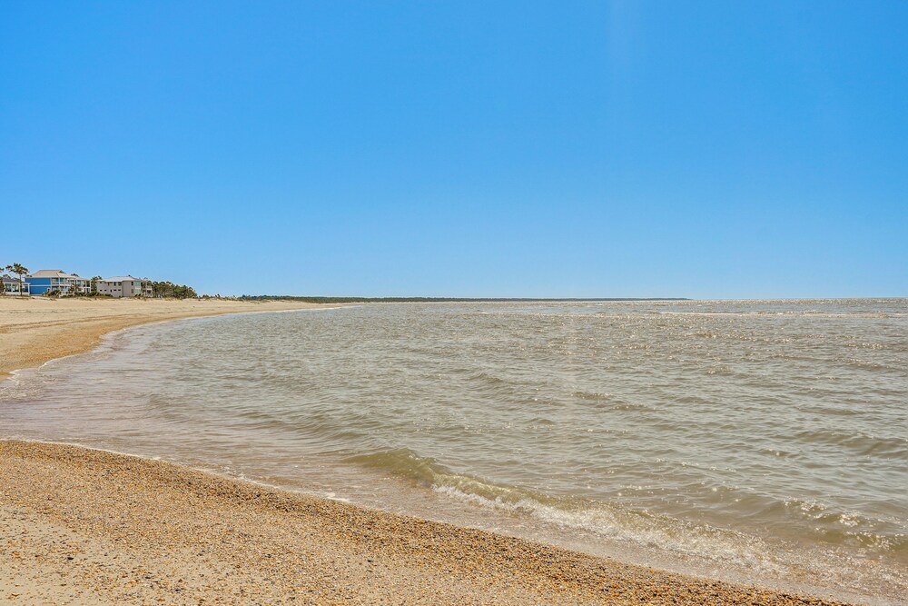 Walk to Beach: Cozy Port St Joe Getaway w/ Yard