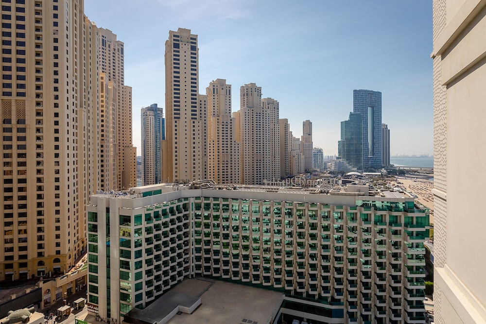 Luxury 1BR at La Vie with beautiful view
