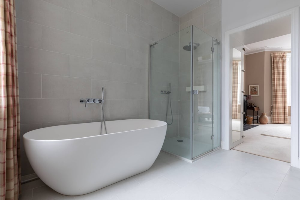 Radipole Road IV by Onefinestay