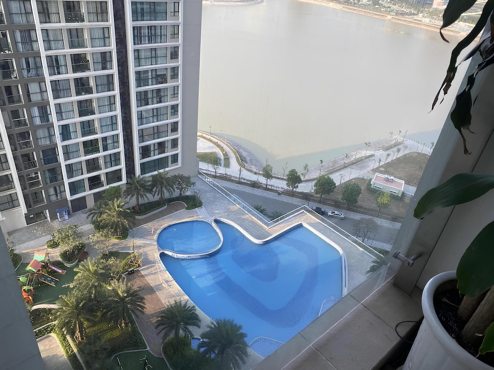 Sunny - Vinhomes Skylake Residences