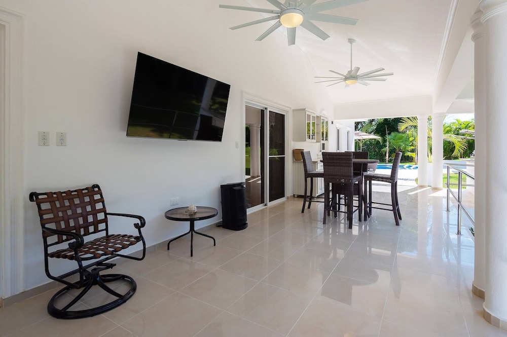 Villa Royale Luxury 4-bedroom Paradise In Sosua