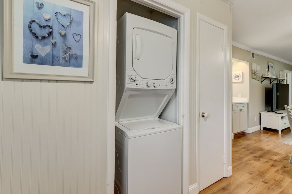 Amelia Landings 9e 2 Bedroom Condo