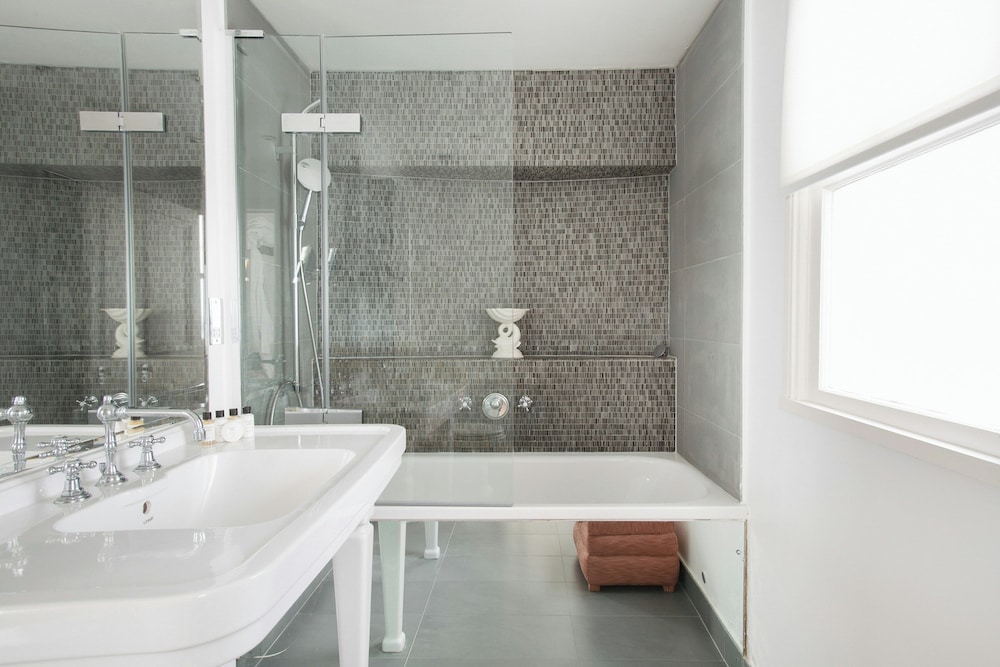 Courtfield Road II by Onefinestay