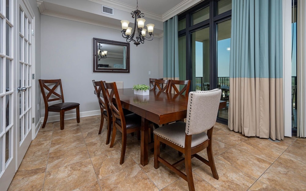The Oasis 1712 Formerly Phoenix West Ii 1712 4 Bedroom Condo