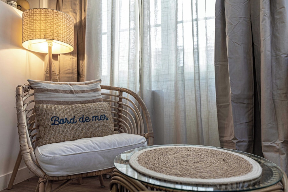 Renovated Duplex - Cannes Croisette Golden Square