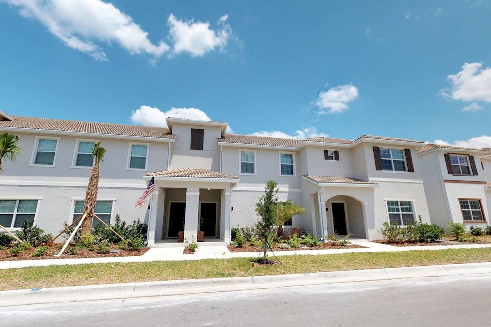 Amazing House in Storey Lake - Image 1