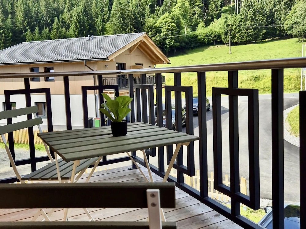 Chalet Near Lake Pressegger and Nassfeld ski Area