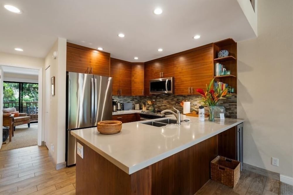 Maui Kamaole, #c-203 2 Bedroom Condo