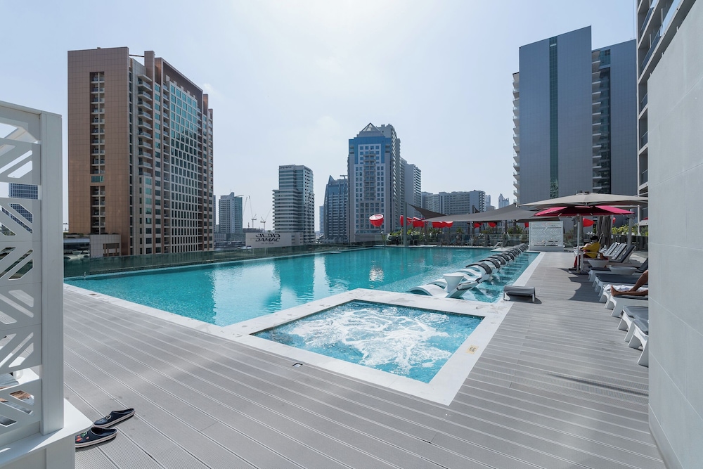 MAG318 - Pool view Walkable Burj Khalifa