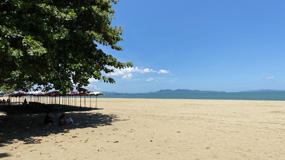 Beach 7 Condo by GrandisVillas