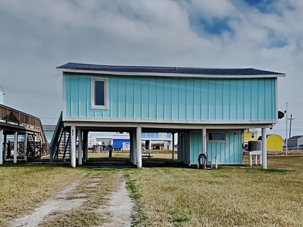Aransas Bay Getaway by Miss Kitty’s