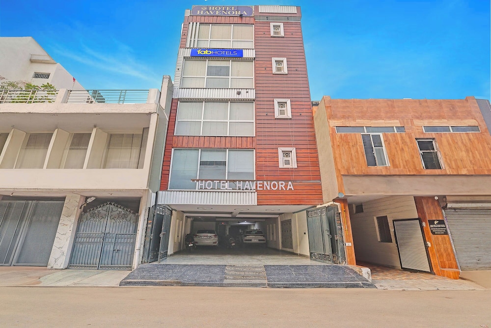 Fabhotel Havenora