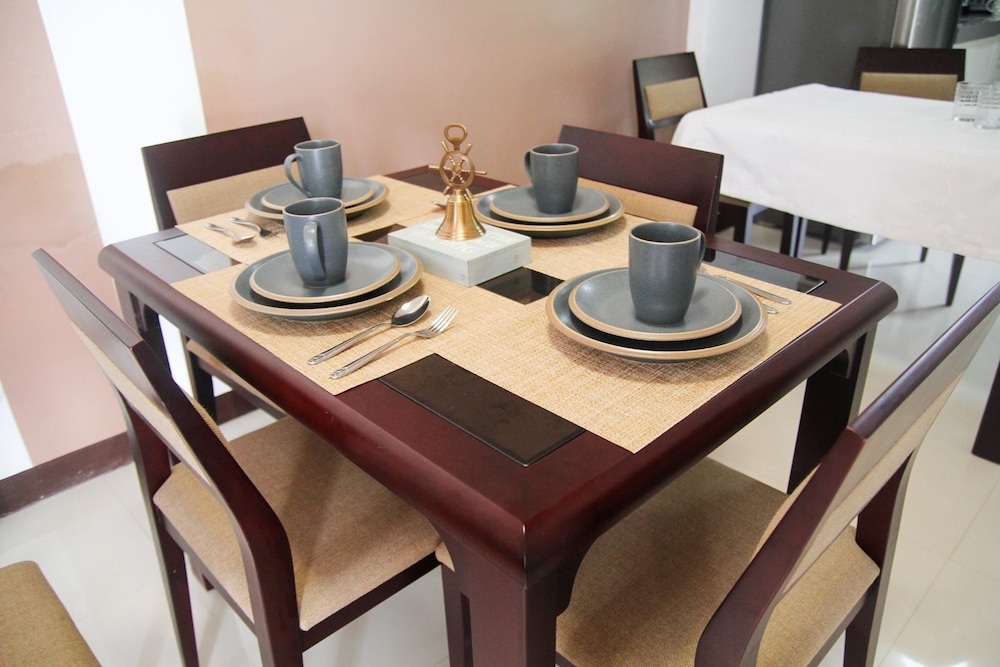 V and G Suites Limay