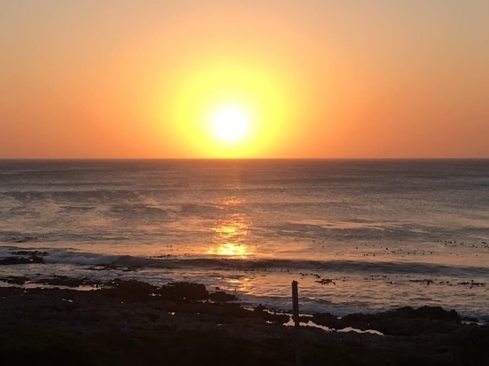 Gansbaai Seafront Holiday House: Ons C-huis