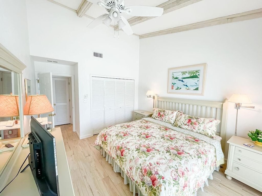 Sea Winds Condominiums I