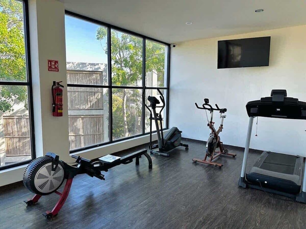 Studio W/private Pool Gym Relaxing Green Areas