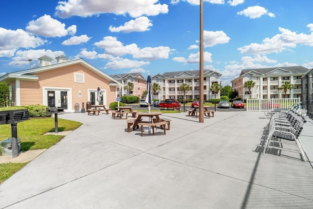 Waterway Village 13h 2 Bedroom Condo