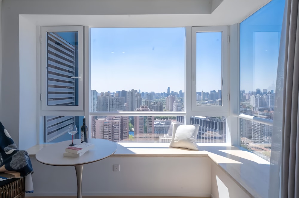 Shanghai Hills & Fan Stay