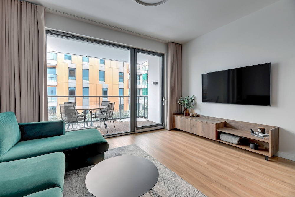 Brabank Riverside & Parking by Downtown Apartments