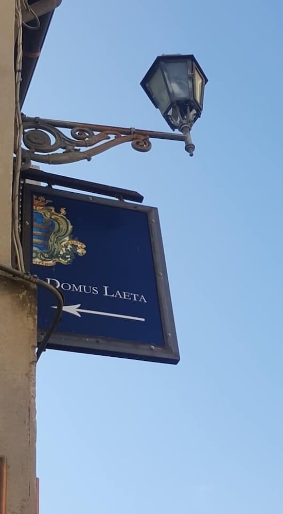 Domus Laeta