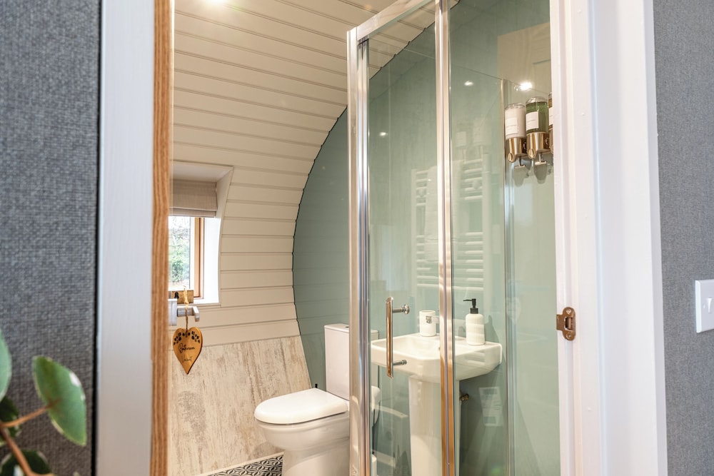 Stunning EcoRetreat Pods in Old Chalford