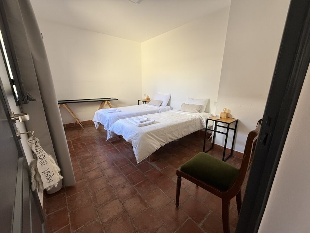 Clivias Hostel