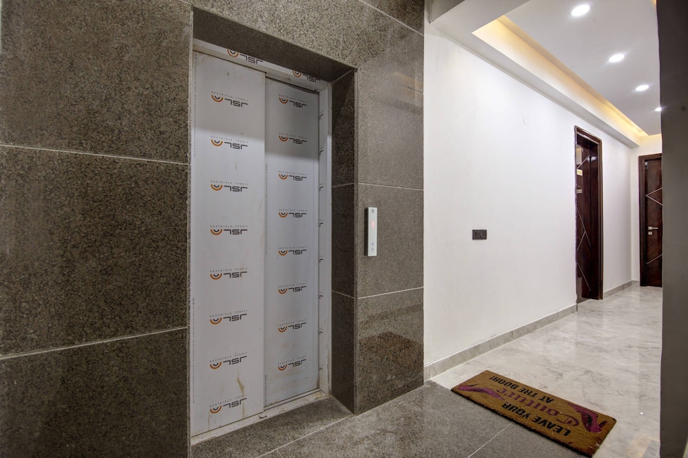 Lime Wood Stay Near Huda City Centre view 3