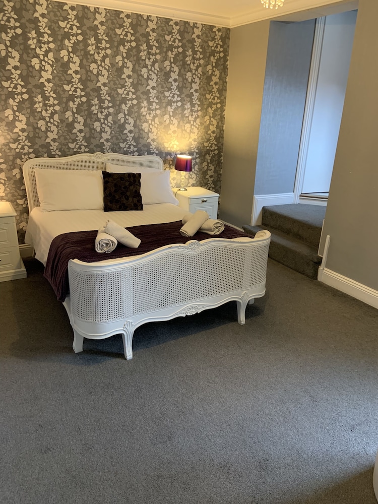 Hill Lodge Hotel