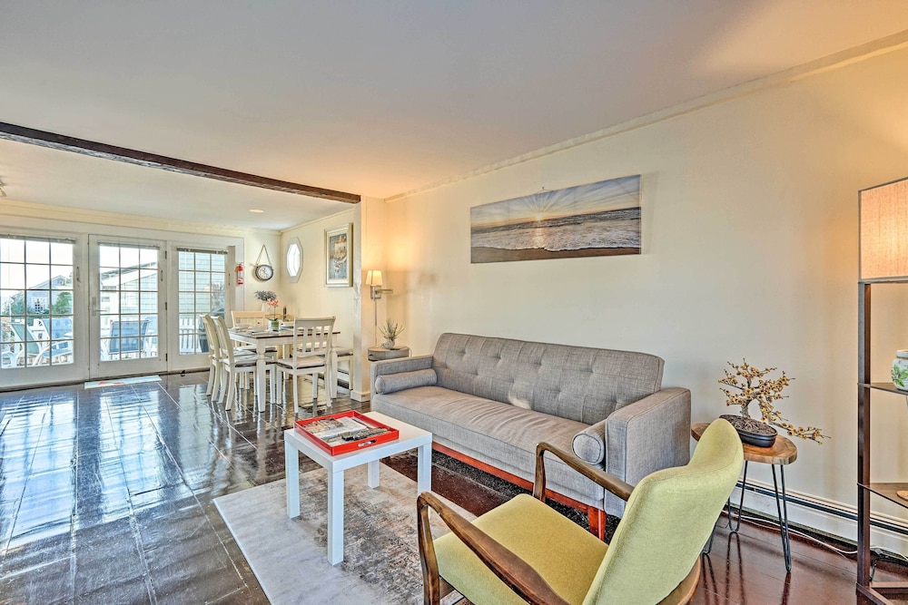 Ocean View + Beach Access: Cape Cod Townhome