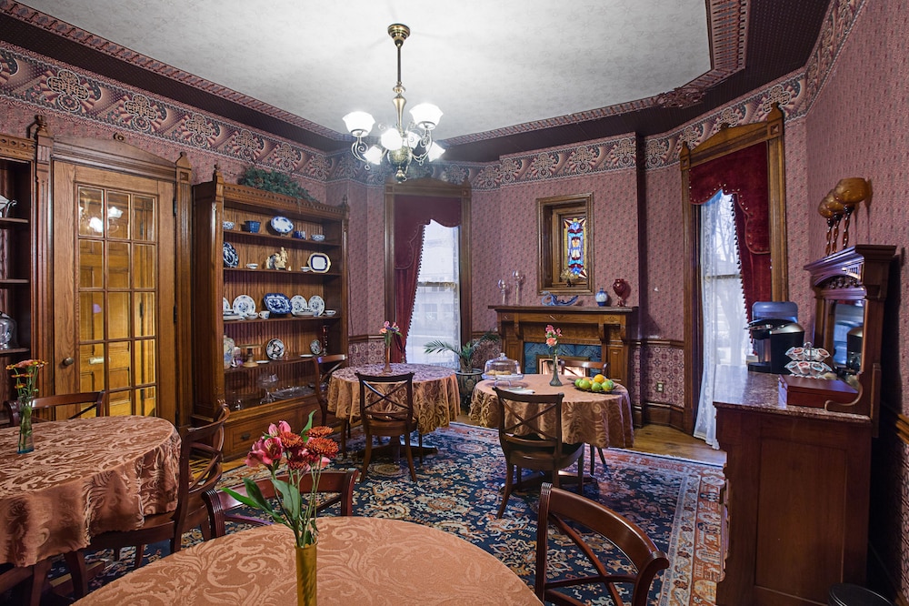 The Historic Webster House