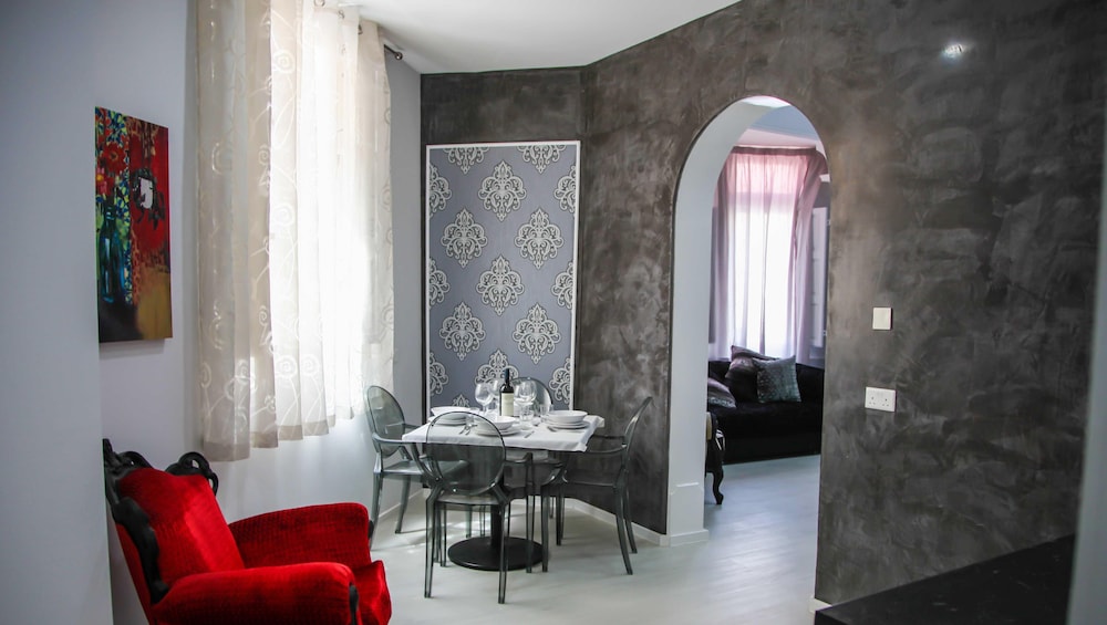 IPrime Suites
