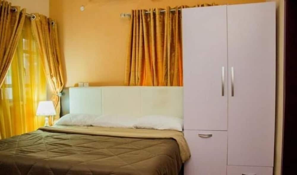 Aeroville Apartments