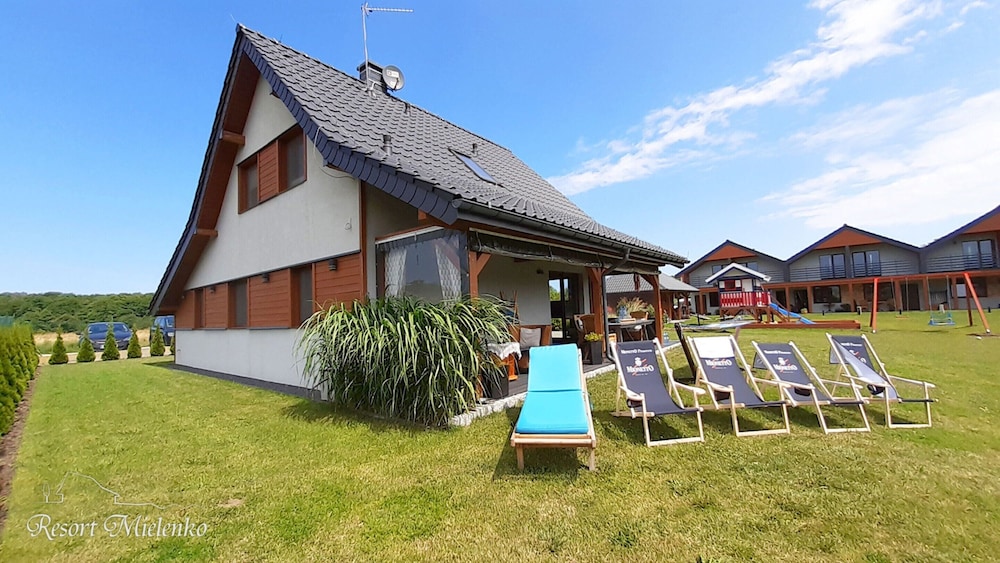 Holiday Home With Garden, Sauna, Jacuzzi