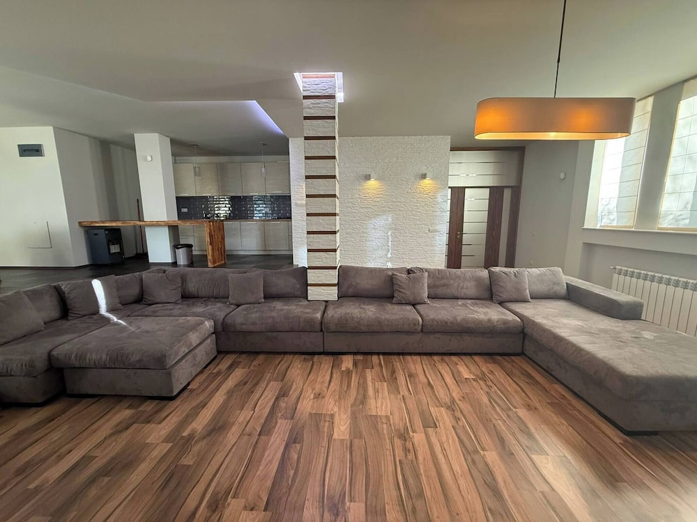 Yarema Forest House