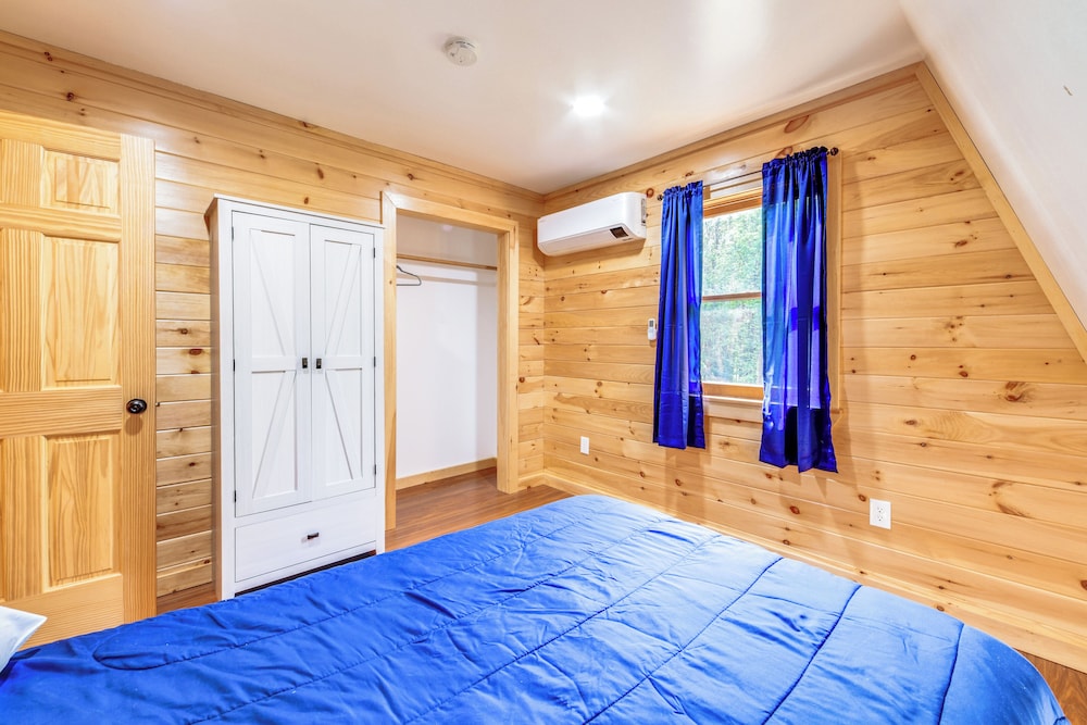 Creekside Cabin in Bainbridge w/ Wraparound Deck! view 3